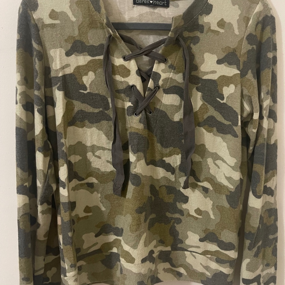Soft Camo Green Long Sleeve Pullover Top
